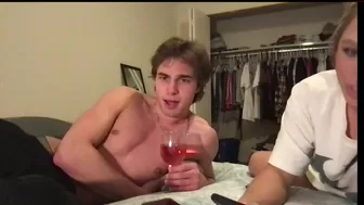 prettiboiflacko chaturbate Awesome bitch seduces with beautiful forms