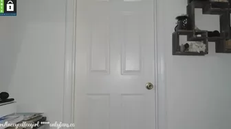 laceycoffeegirl chaturbate Crazy lady jerks off and cums