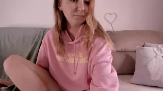 fluffy_hat chaturbate Cute confused lustfully communicates in fries