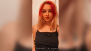 violetjanexxx onlyfans Bitch with huge booty caresses hairy cunt
