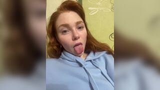 FireWowLady Russian cam teen fucks with vibrator