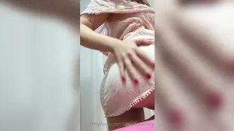 lifewithcamila onlyfans Cute girl pulls sex lips