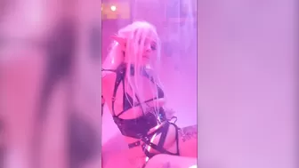 faith_chan_old onlyfans Busty chick shows off her charms