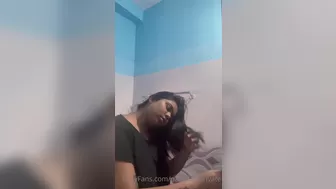 oasi.das.private onlyfans Sexy babe masturbates point
