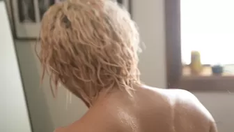 Kya aka dabofkya onlyfans Busty chick masturbates shaved pussy