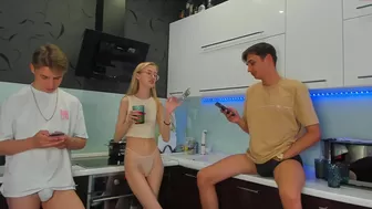 triple_crystal chaturbate  toys in all holes