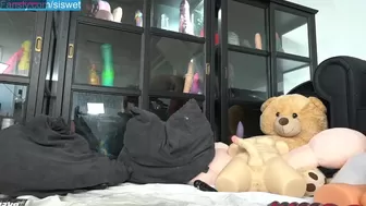 Siswet19 chaturbate Fascinating passion masturbates shaved pussy