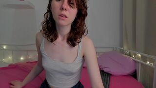 curly_ginny chaturbate Shy Babe Shows Shaved Cunt