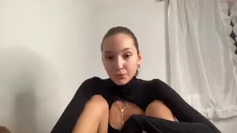 natramirez11 chaturbate Gorgeous lady caresses shaved vagina