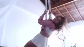 Kendall Tyler chaturbate Exquisite kurva caresses natural tits