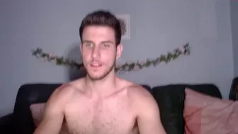 daddyblittlev chaturbate Gorgeous chick having fun with phallus