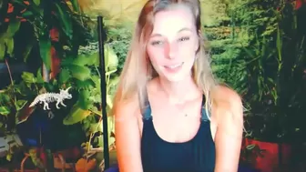 yoursecretgirlfriend11 chaturbate Blonde darling seductively rubs her cunt