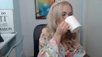 leila_il chaturbate Cute female fucks cunt with phallus