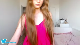 ambertan1 chaturbate Impressive young lady puts on beautiful boobs