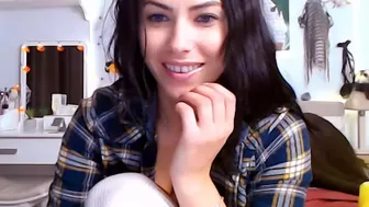 ami_white chaturbate  caresses his fur coat