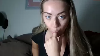 bindibaby chaturbate Petite babe masturbates pussy