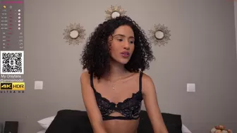 amniemodel chaturbate Beautiful babe shows tattooed body
