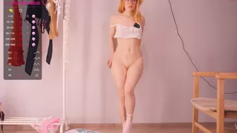 illegaldream chaturbate Minx in hat caresses clit
