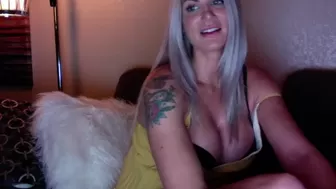 jjnchill chaturbate  jumps on a toy and cums