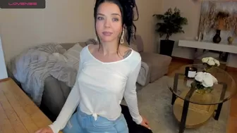 realhousewifexxx chaturbate Business bitch masturbates shaved pussy