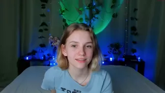 helenchristensen chaturbate Busty courage is naughty with girlfriends
