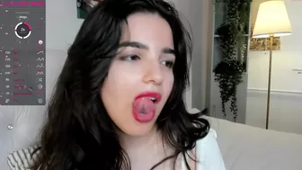 fashionladies chaturbate Sexy doll squeezes shaved holes