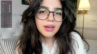 fashionladies chaturbate Stocking beauty seduces with juicy ass