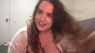 hi_daisy_chains chaturbate girl form naked chat