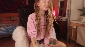 luckydread chaturbate Cute curva fucks pussy with dildos