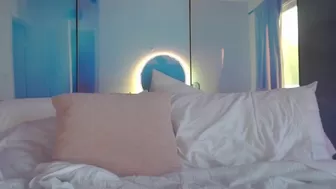 nikiskyler chaturbate Crazy woman fucks pussy with phallus