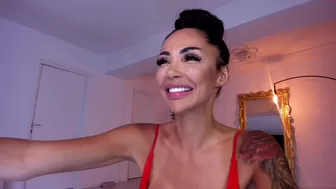 indiansweety chaturbate Cute chick masturbates juicy twat