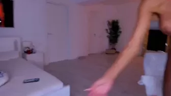 indiansweety chaturbate Young sterlet fucks pussy