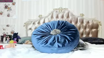 lil_hana74 chaturbate Young slut dancing striptease