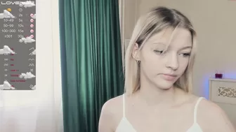 white__crystal_ chaturbate Busty aunt masturbates pussy sex toy