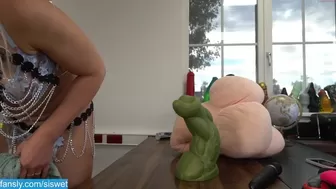siswet19 chaturbate Hot thing is fucking sex toy