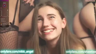_taylor_swift Hot sex broadcast room with three beauties