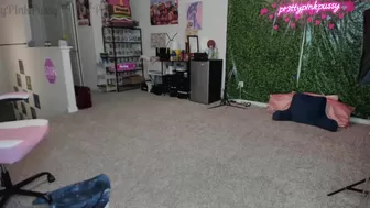 pr3ttyp1nkpussy  caresses shmonku