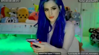 kati3kat Latin babe masturbates