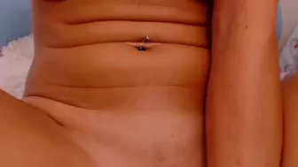 gracefulklara Luxurious bitch furiously shaved shaved cunt