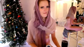 gingermfc Lustful woman fucks vagina with phallus