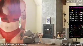 laraloxley Cute brunette girl masturbates passionately