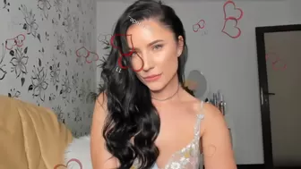 ms_seductive Busty babe twirls big ass