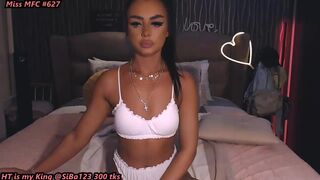 morrenna Teen black-haired chick talks coquettishly on camera