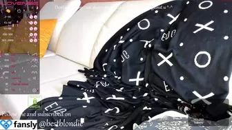 bestblondiiecb Busty wench cums after handjob