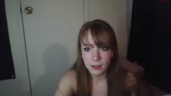 littlehelokitty chaturbate  Masturbates his swollen clit
