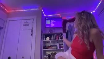 riverthecollegegirl chaturbate Pretty mare fucked by sex machine