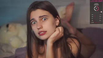 hoolybunny chaturbate Gorgeous beast caresses the vagina with fingers