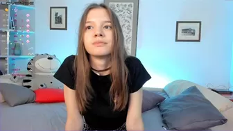 joanbenne chaturbate Sweet chick fucks both holes