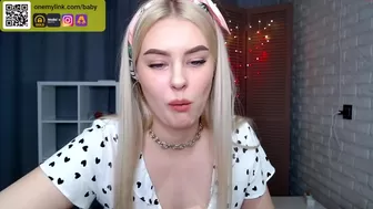 8a8y chaturbate Skinny girl posing nude