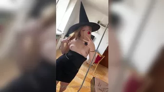 Angelina BabyGirl aka innocentangelinavip onlyfans shrew pussy demonstrates big tits